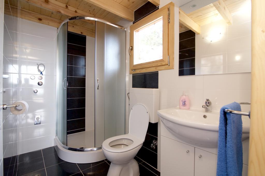 Marina House Villa Drage Bagian luar foto